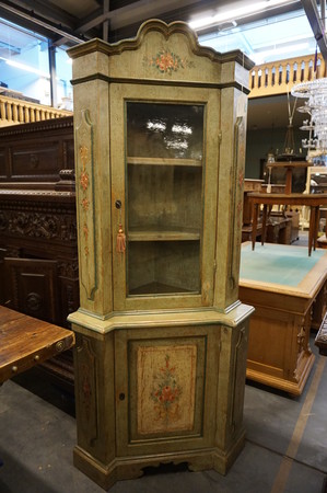 Painted Italian corner cabinet