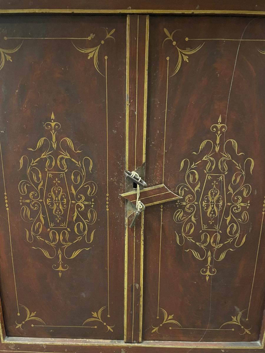 Painted safe. 87x59x113H cm 