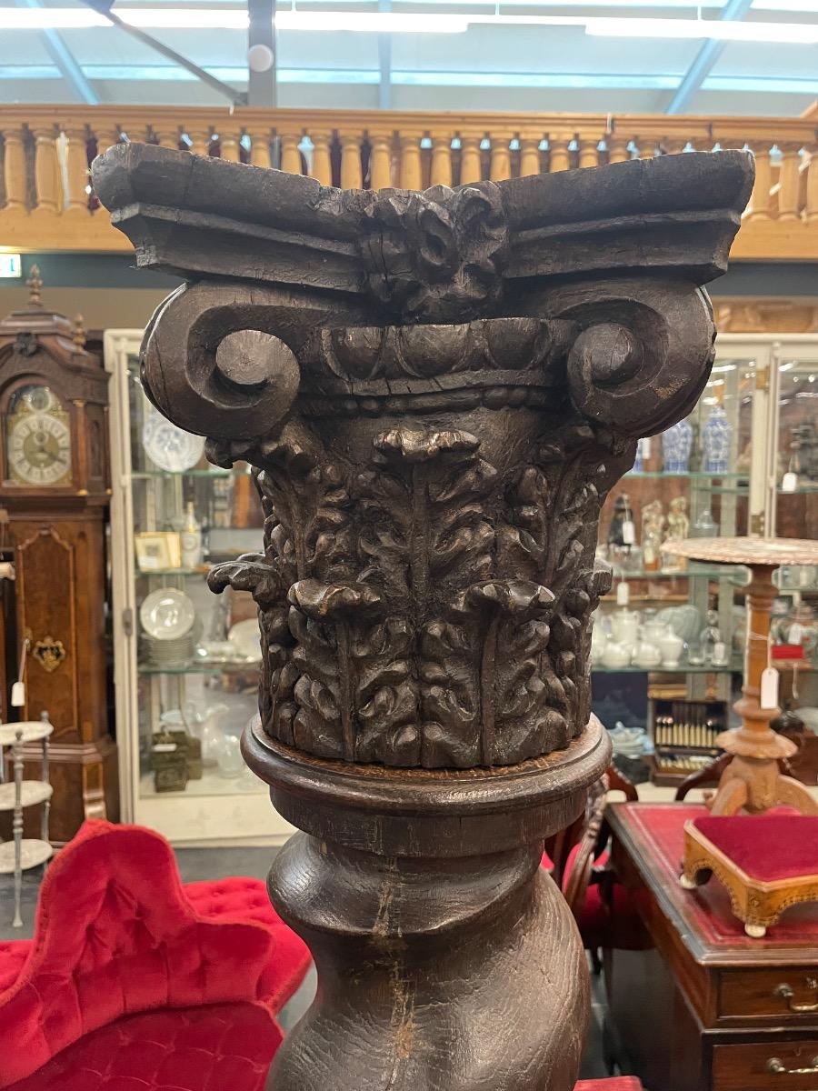 Pair of 168 cm tall oak columns
