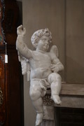 Pair of marble Baroque putti