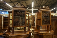 Pair of marquetry vitrines in mahogany, England 19th century