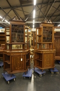 Pair of marquetry vitrines in mahogany, England 19th century