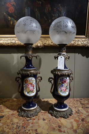 Pair of porcelain table lamps