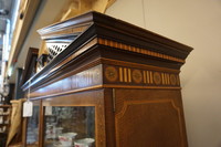 Quality English satinwood vitrine with marquetry 19th Century