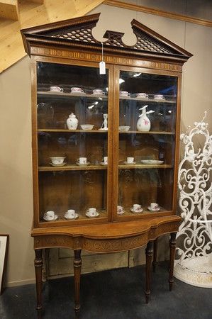 Quality English satinwood vitrine with marquetry