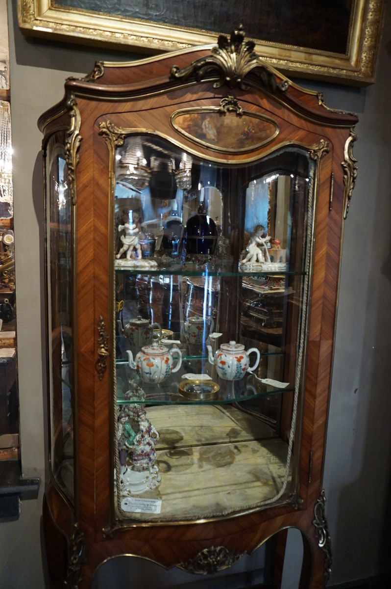 Quality Napoleon III vitrine