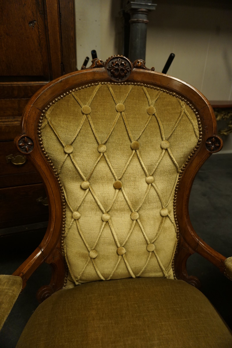 Set of 2 English walnut Victorian chairs