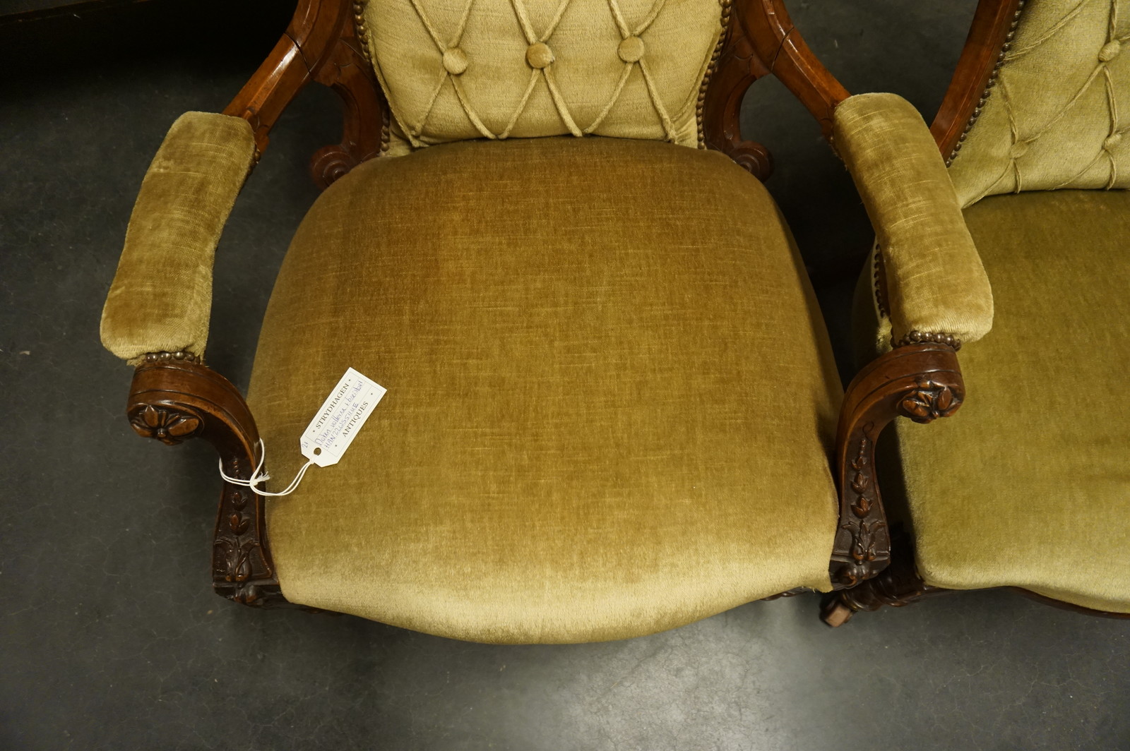 Set of 2 English walnut Victorian chairs