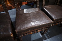 Set of 6 English chairs with leather Around 1700
