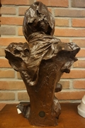 style Signed bust in bronze, France 19th century