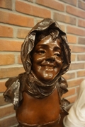 style Signed bust in bronze, France 19th century