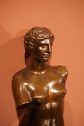 Signed statue in bronze, France around 1900