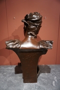 Signed statue by van der Straeten in bronze