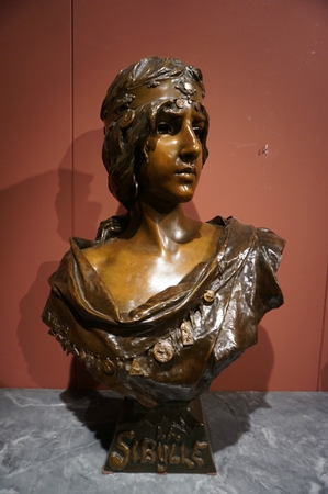 Signed statue by Villanis