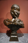 style Signed statue by Villanis in bronze, France around 1900