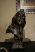 Signed statue by Villanis in bronze, France 19th century