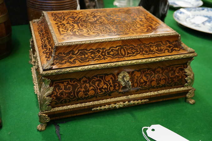 Small inlaid box