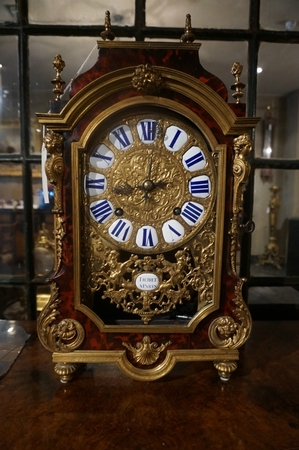 Table clock 