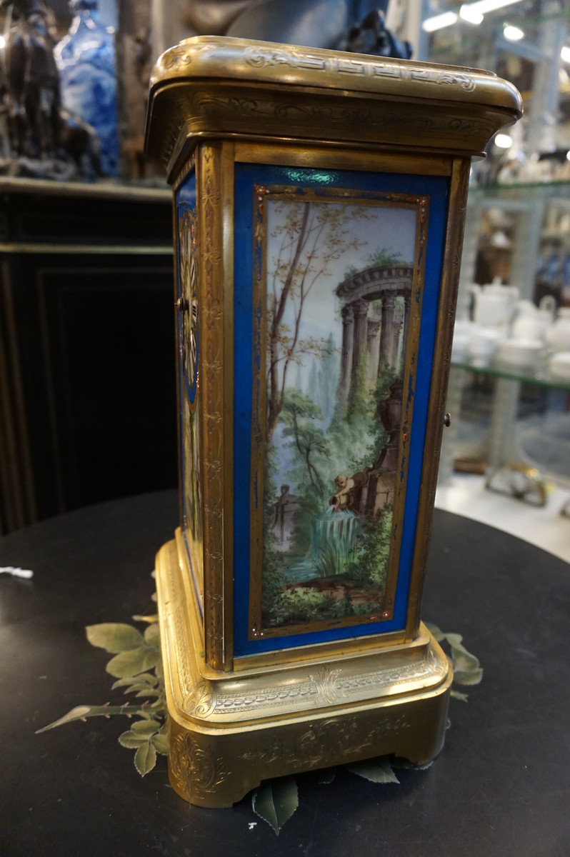 Table clock with Sevres porcelain