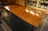 Victorian style Pull-out table in Mahogany, England mid 19th century