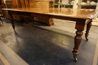 Victorian style Pull-out table in Mahogany, England mid 19th century