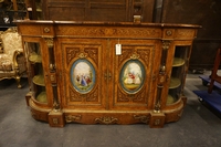 Victorian  style Sideboard in walnut, England 19th century