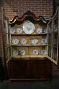 Vitrine in walnut, Holland 18th C.