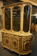 Vitrine in painted wood, Italy 2nd half 20th C.