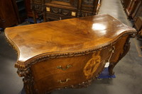 Walnut inlaid commode Early 20th Century