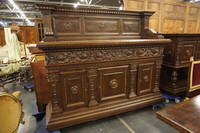 Walnut Italian diningroom set Around 1900