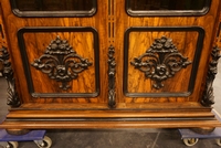 Willem III style Bookcase in walnut, Holland mid 19th century